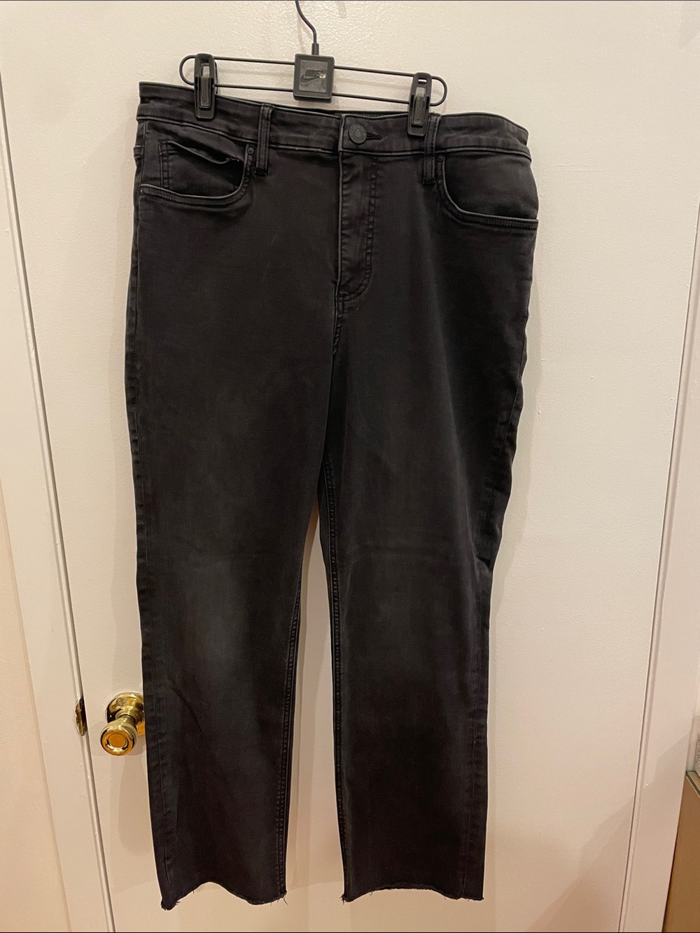Kut from the Kloth high rise Rachael Fab Ab Mom Jeans size 12